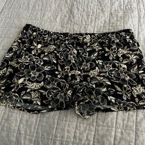 Old Navy XXL Flower Print Shorts